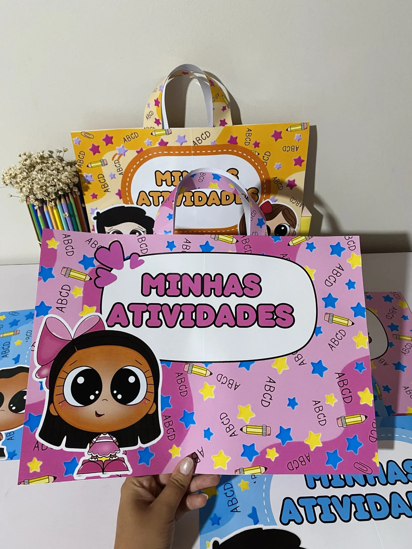 Sacola minhas atividades — amostra 3: 🎒 Sacolas Minhas Atividades Um material fofo e super prático para encerrar o ano com…