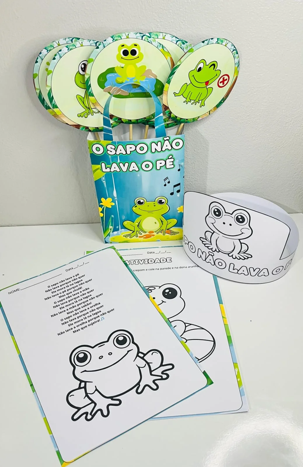 Sacola musical – O sapo não lava o pé – PDF para Imprimir — amostra 1: O que vem no material Sacola musical – O sapo não lava o pé – PDF para Imprimir — amostra 1: O que vem no material