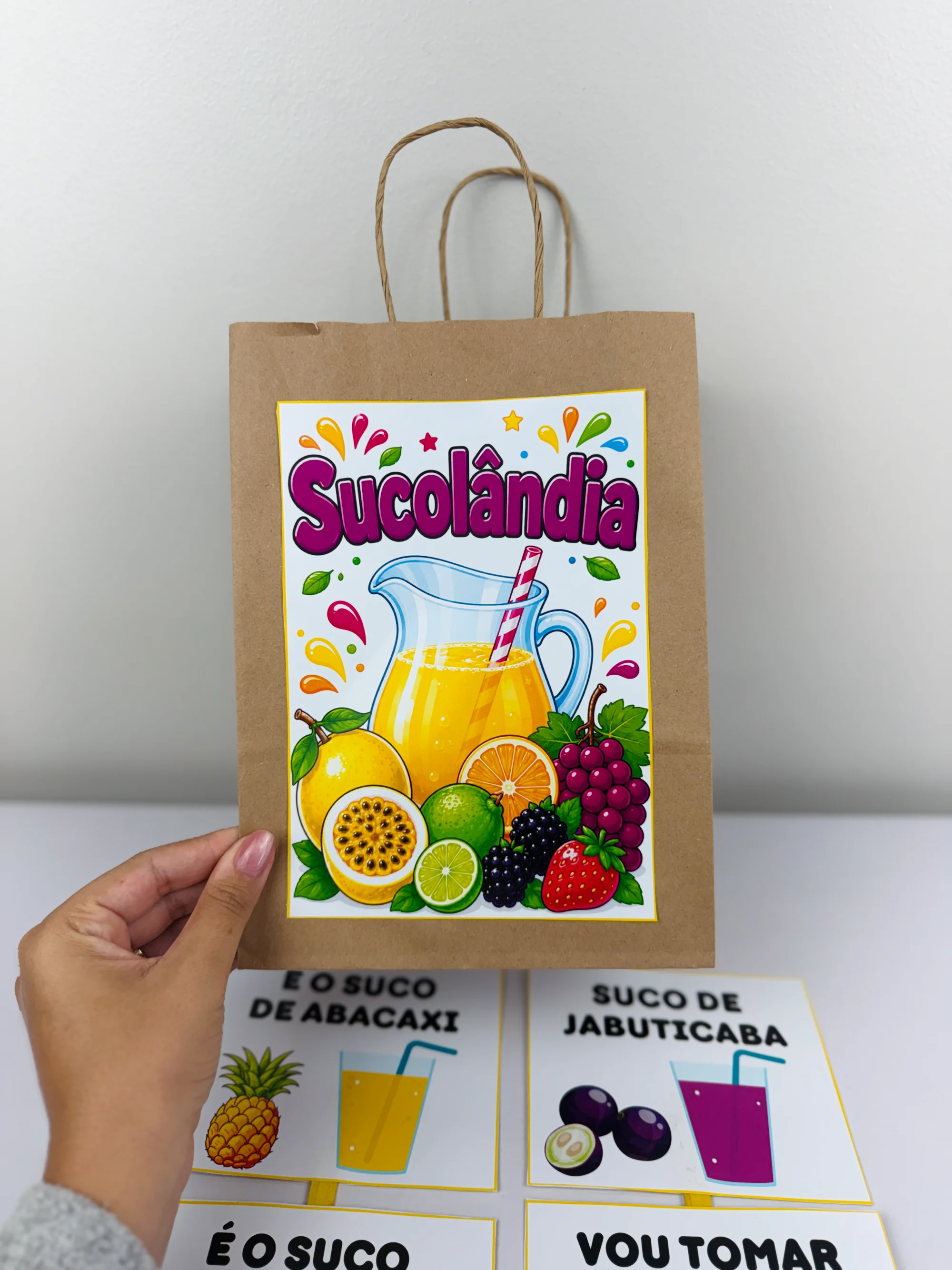 🍹🎶 SACOLA MUSICAL – SUCOLÂNDIA | TRABALHANDO RIMAS 🎶🍓 — amostra 3: sabores de sucos presentes no material, como…