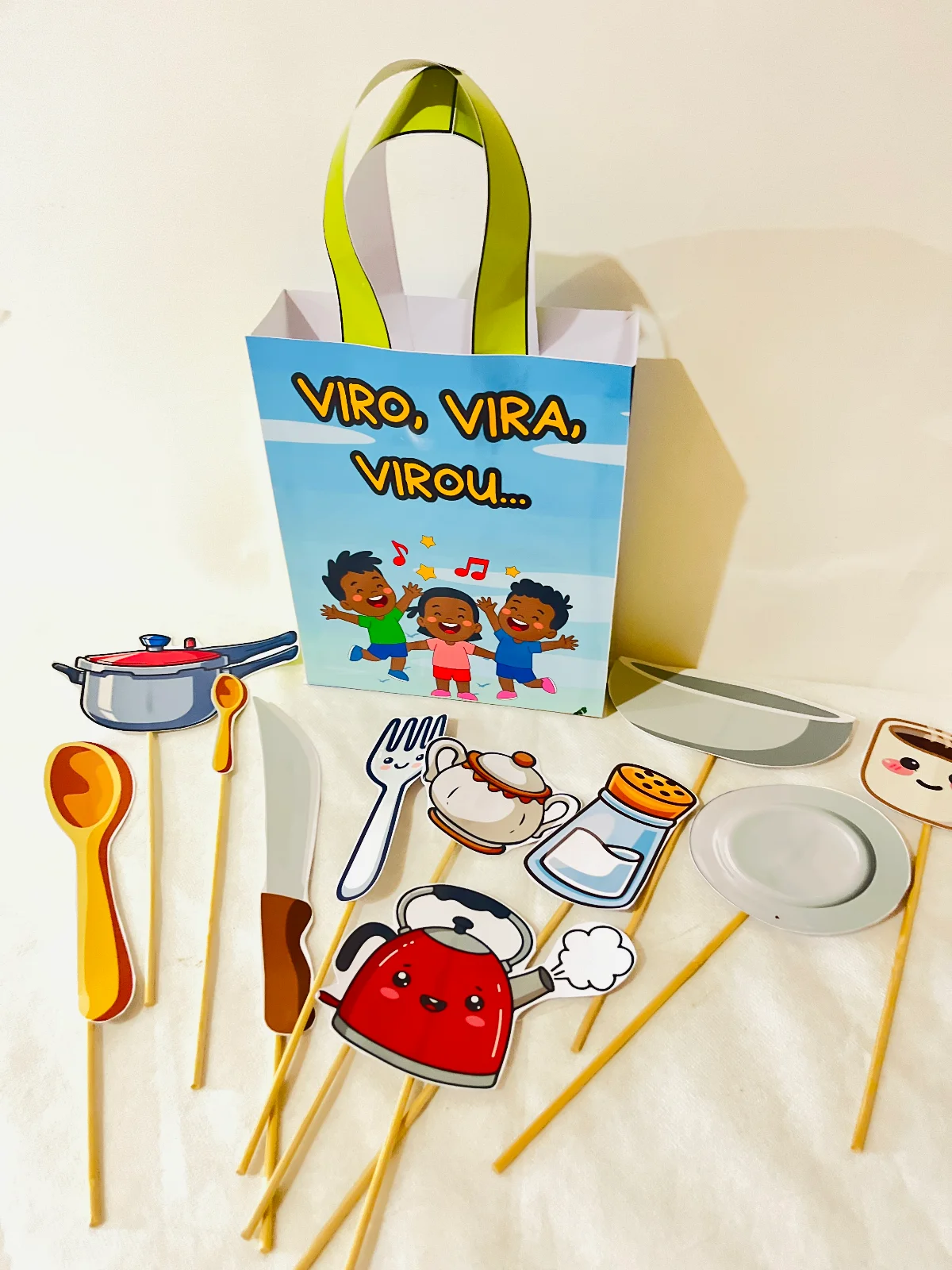 Sacola Musical Vira, Vira, Virou – Material Pedagógico — amostra 2: Encante seus alunos com a Sacola Musical “Vira Virou”