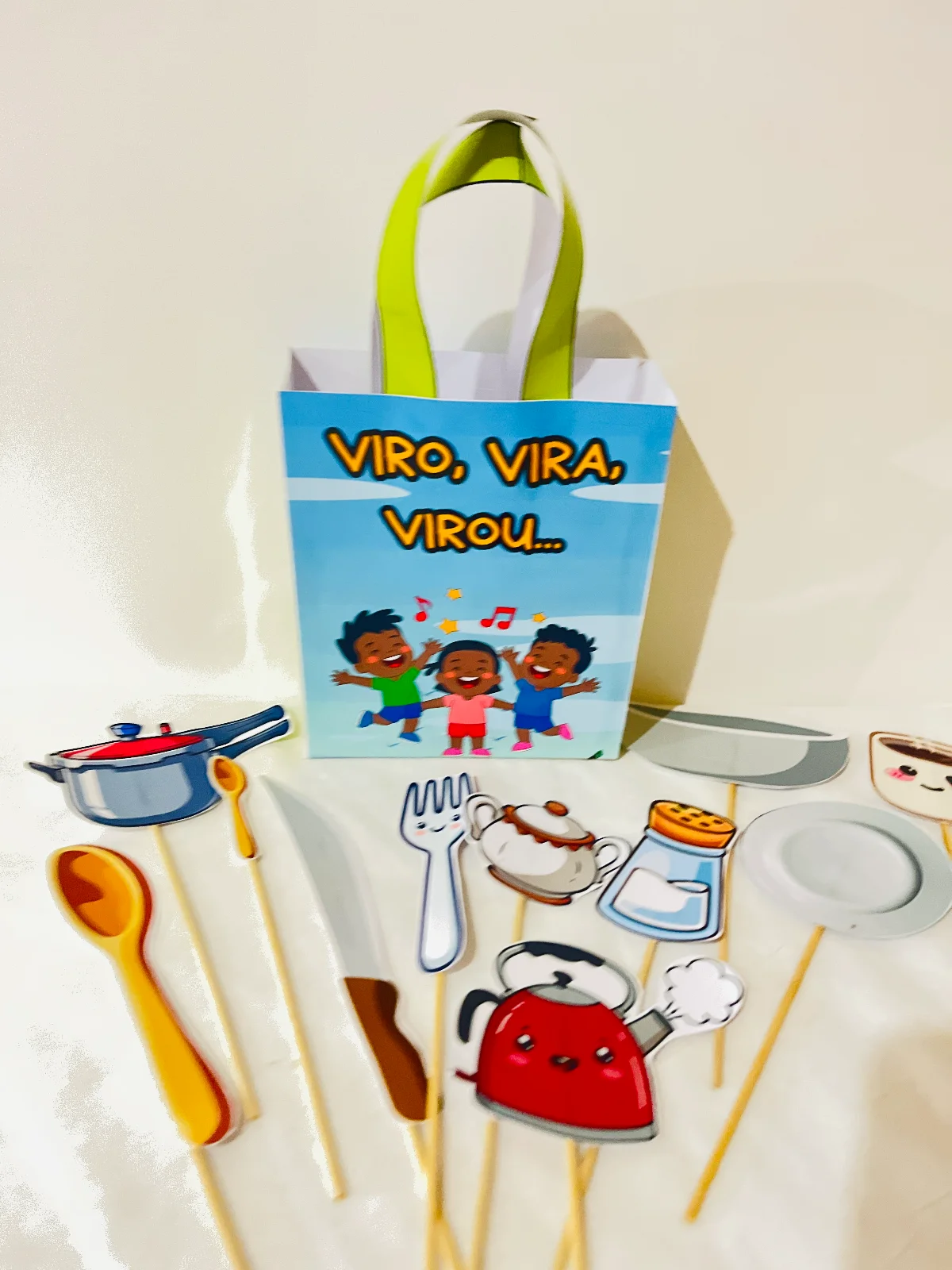 Sacola Musical Vira, Vira, Virou – Material Pedagógico — amostra 5: Encante seus alunos com a Sacola Musical “Vira Virou”
