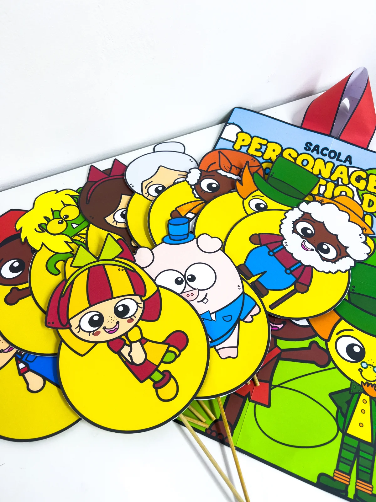 Sacola Personagens do Sítio do Picapau Amarelo — amostra 1: Um material pedagógico lúdico e encantador, ideal para…