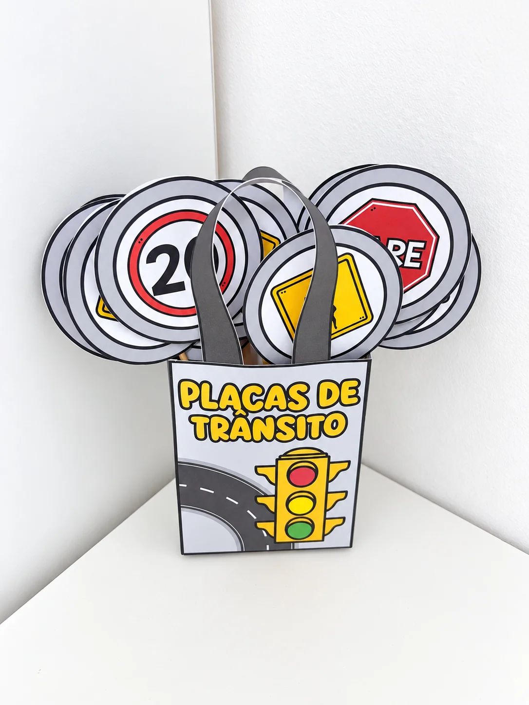 Sacola Placas de Trânsito – 12 Palitoches Educativos — amostra 1: Sacola Placas de Trânsito com 12 palitoches frente e…