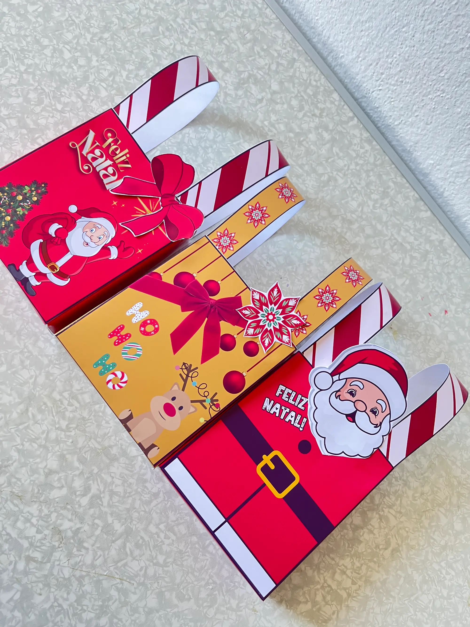 SACOLINHA DE NATAL – 3 MODELOS CRIATIVOS PARA LEMBRANCINHAS — amostra 1: 🎄 SACOLINHA DE NATAL – PRESENTEIE COM…