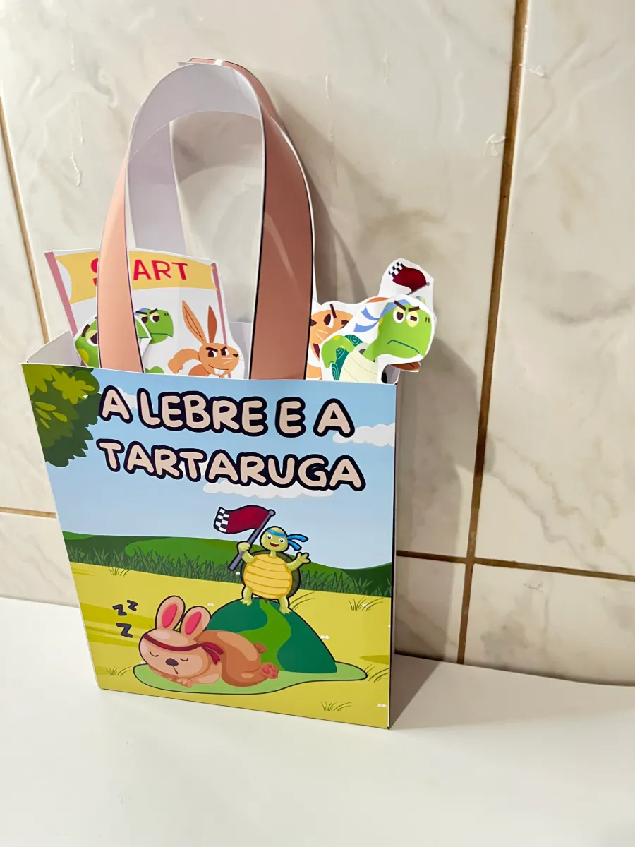 Sacolinha Teatral – A Lebre e a Tartaruga — amostra 1: 🐢🐇 Sacolinha Teatral – A Lebre e a Tartaruga Era uma vez uma…