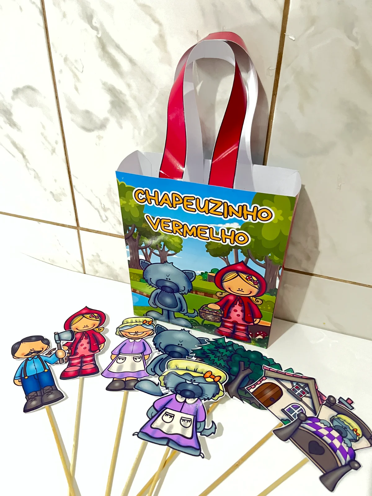 Sacolinha Teatral CHAPEUZINHO VERMELHO! ✨🎭 — amostra 3: Era uma vez