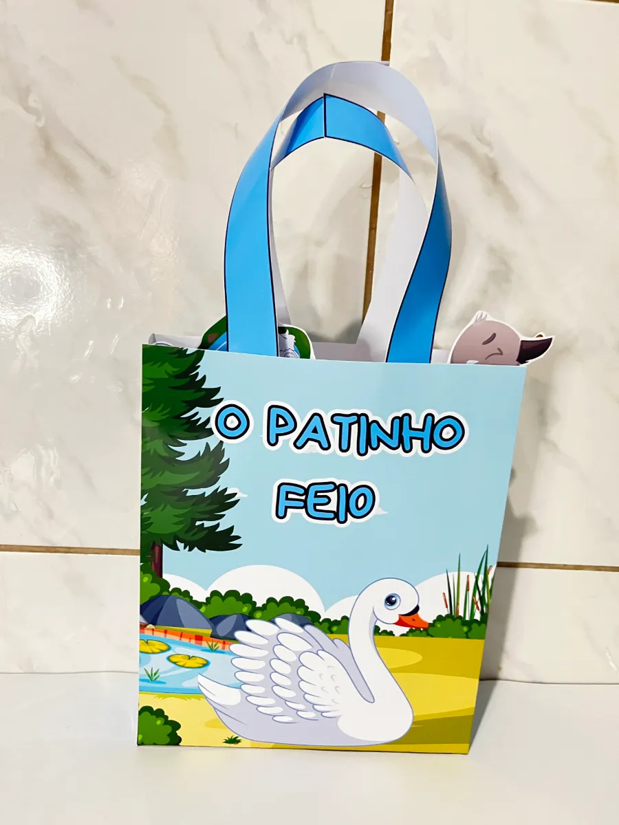 Sacolinha Teatral – O Patinho Feio — amostra 1: Sacolinha Teatral – O Patinho Feio Era uma vez uma história clássica que…
