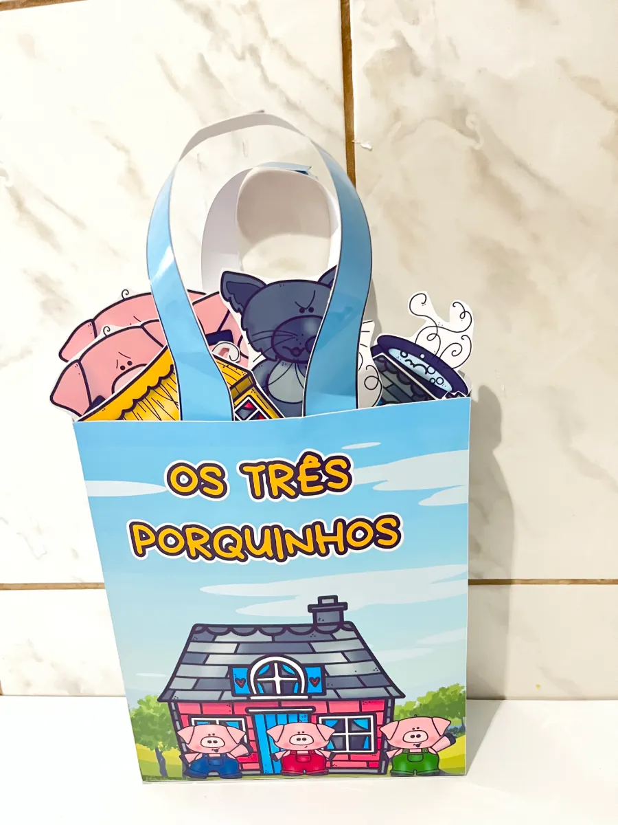 Sacolinha teatral Os Três pouquinhos- Ed Infantil — amostra 2: Apresente às crianças o clássico conto dos Três Porquinhos…