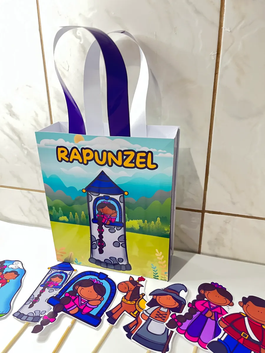 Sacolinha Teatral Rapunzel – Uma História Para Encantar! — amostra 2: 🎭 O material é ideal para