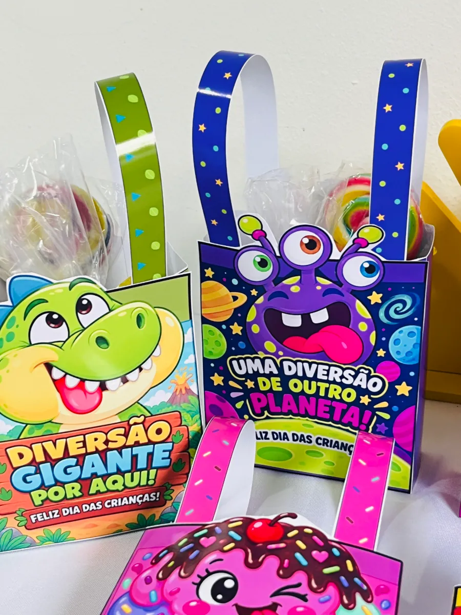 Sacolinhas de Brindes e Doces Dia da Criança — amostra 6: Que tal transformar a lembrancinha do Dia das Crianças em algo…