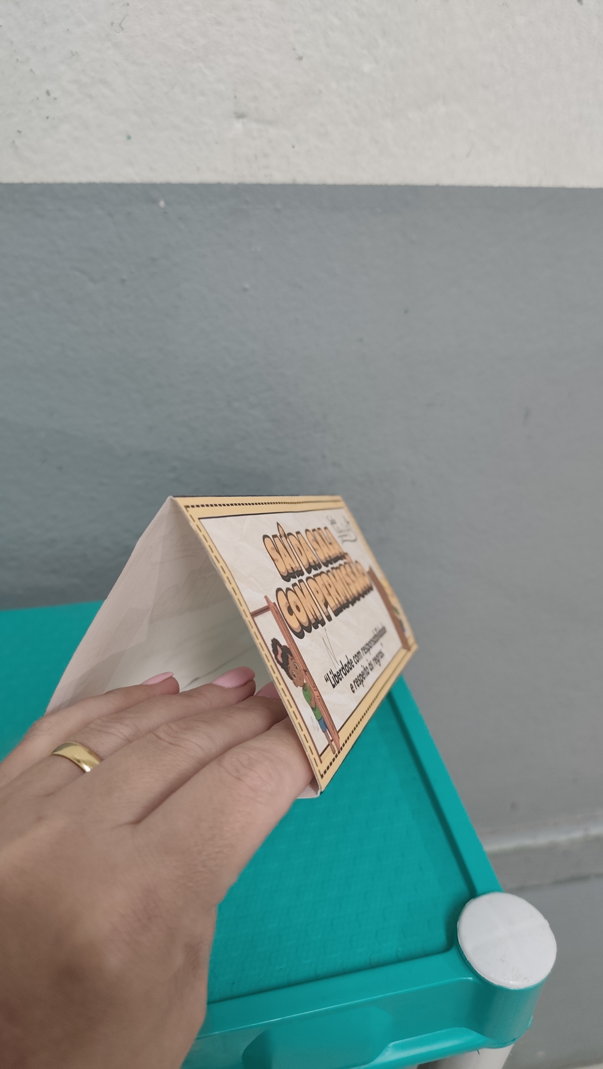Saí da sala com permissão - PLAQUINHA PRA ÁGUA E BANHEIRO — capa do material