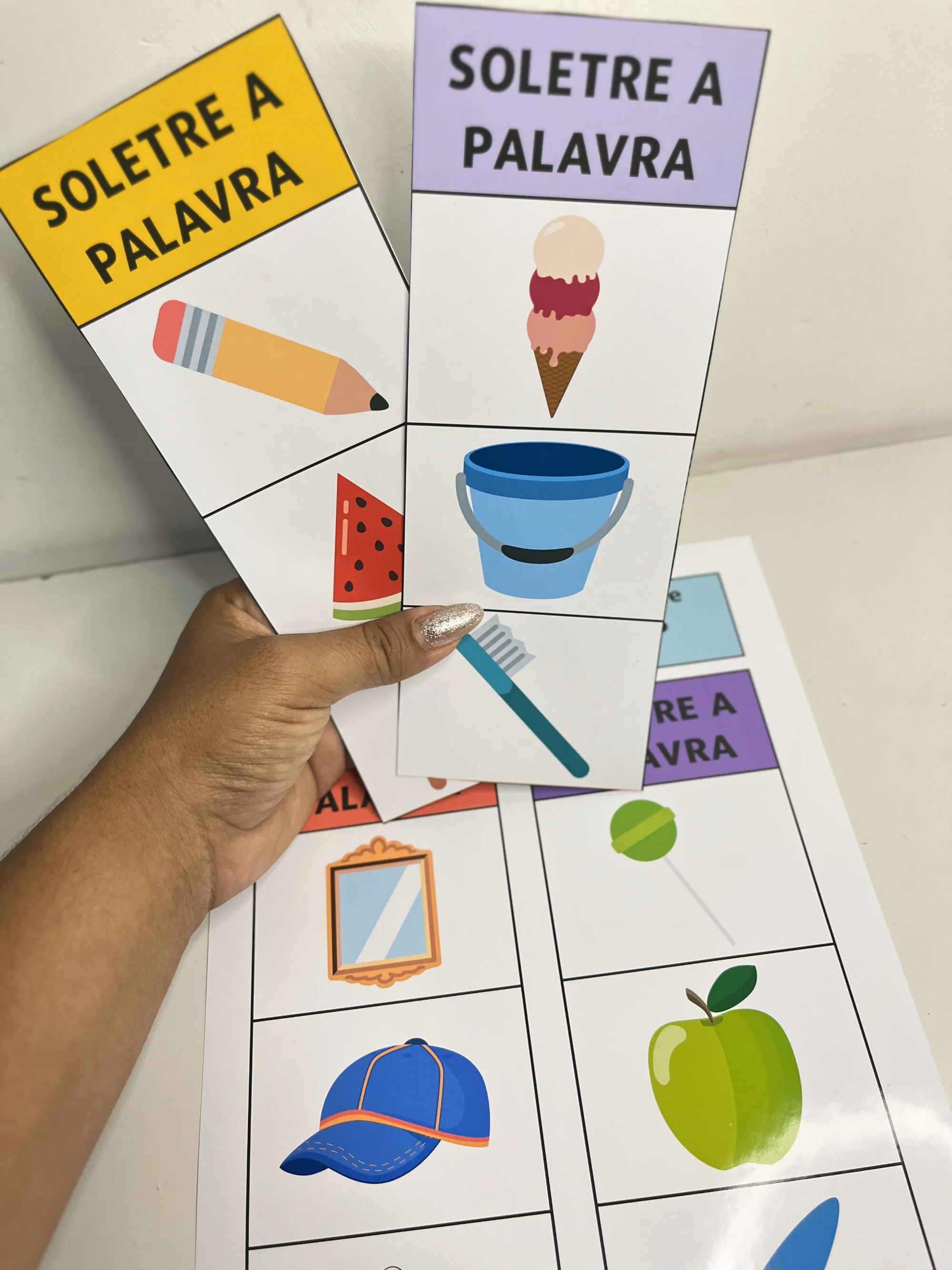 Soletre a Palavra com Imagens | Alfabetização — amostra 3: Este arquivo contém uma série de atividades “Soletre a Palavra”