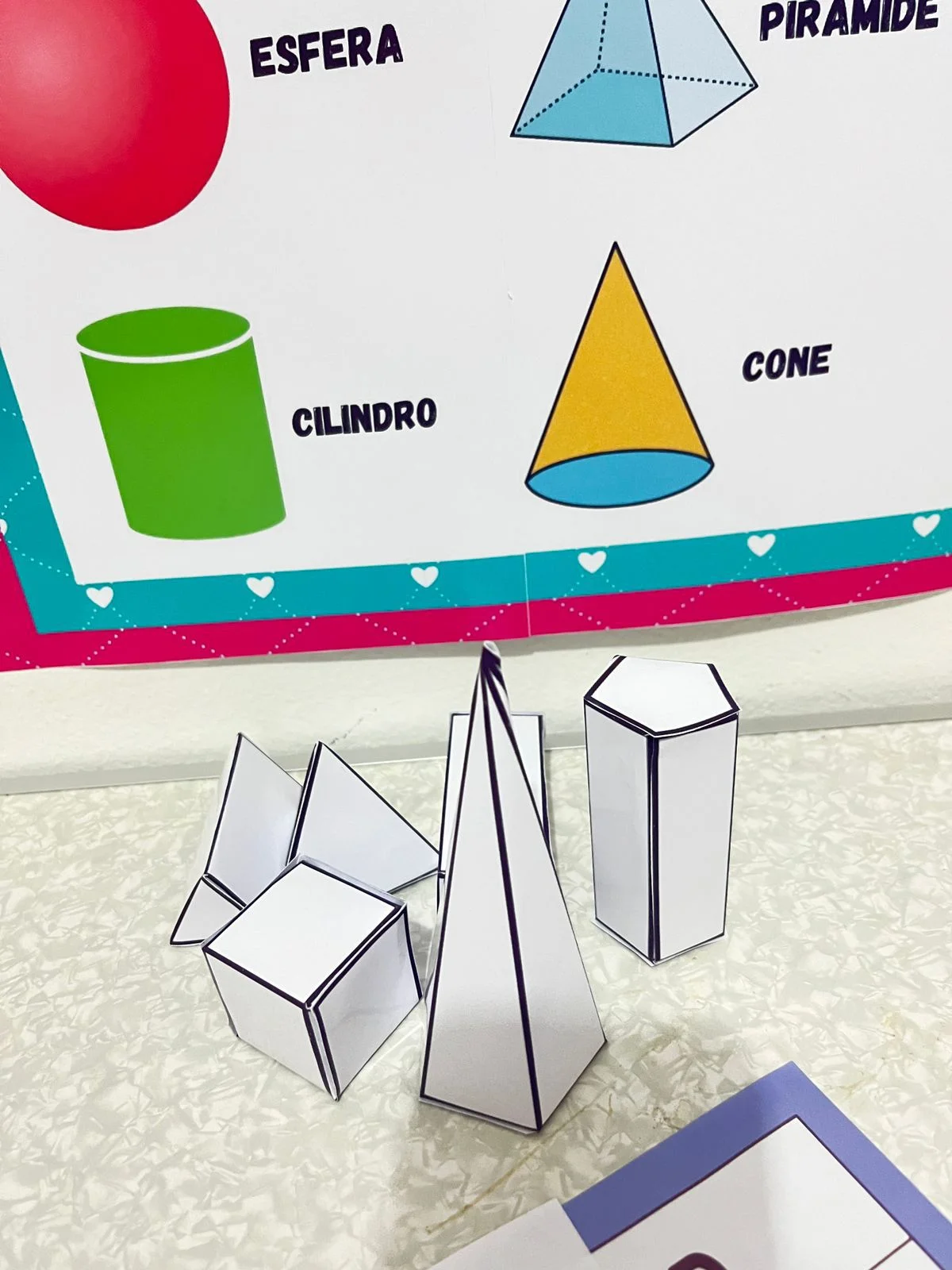 Sólidos Geométricos formas 2D e 3D– 2º Ano (cópia) — Matemática para 2º ano: Atividades de sólidos geométricos para…