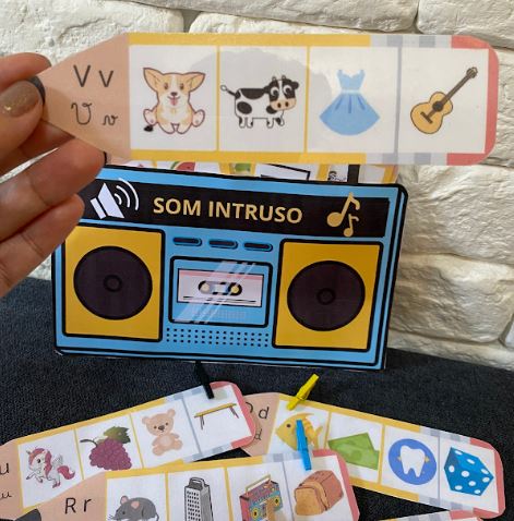 Som intruso – PDF para Imprimir | Alfabetização — Alfabetização para Todas as séries: Esse arquivo explora os grafemas e…
