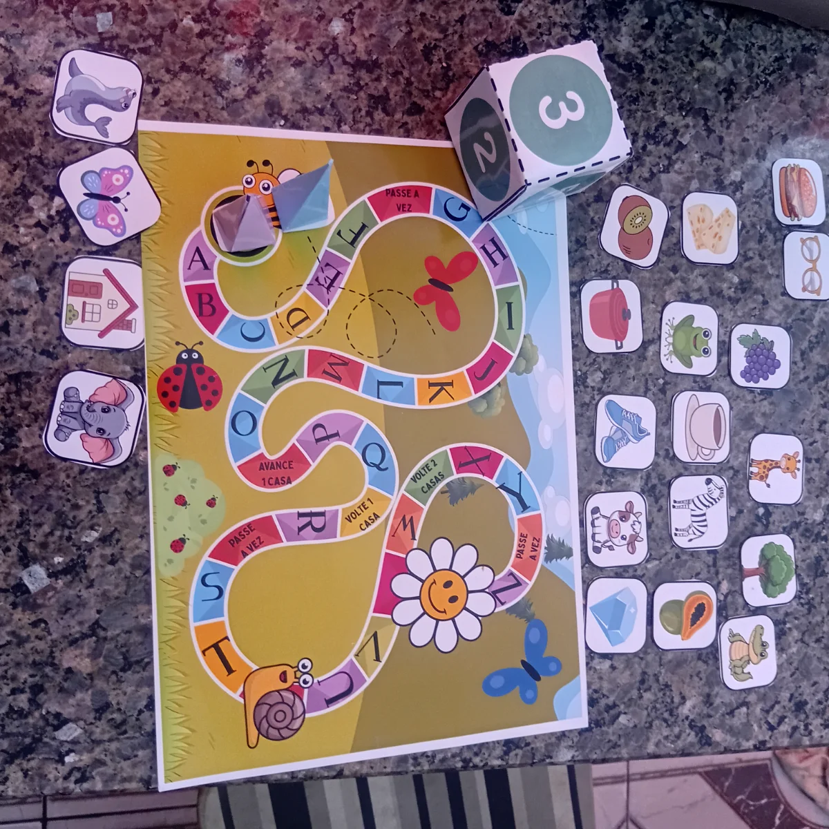Tabuleiro do Alfabeto | Educação Infantil e Anos Iniciais — amostra 2: Sobre o Tabuleiro do Alfabeto