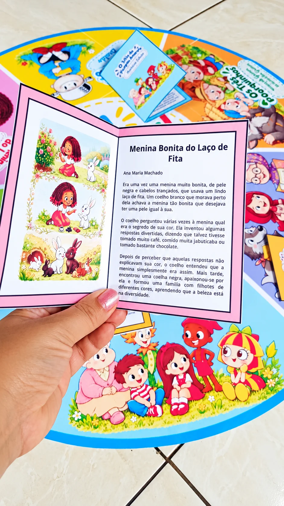 Tapete Dia Nacional da Leitura – Cenário Literário Ampliado para Imprimir — amostra 1: Tapete literário ampliado em 12…