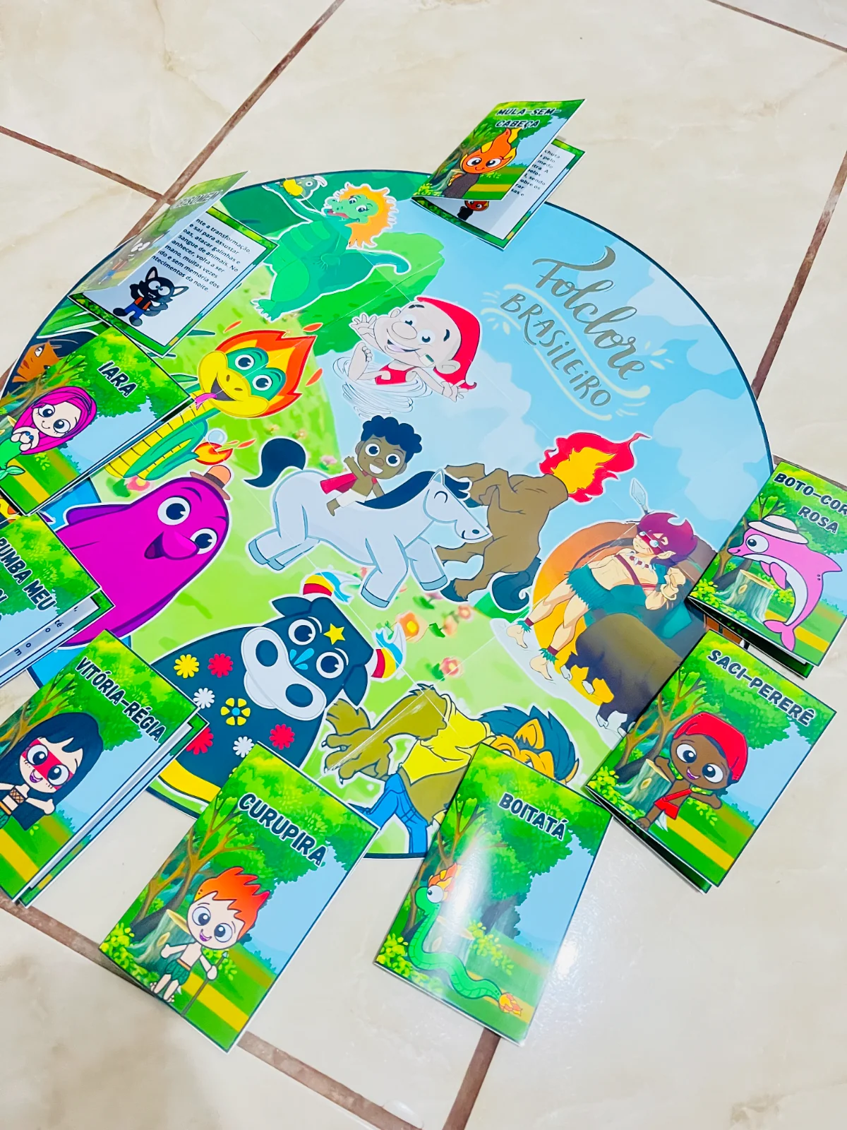 Tapete do Folclore – Material Pedagógico — amostra 4: CHEGOU O TAPETE DO FOLCLORE + LIVRINHOS DAS LENDAS