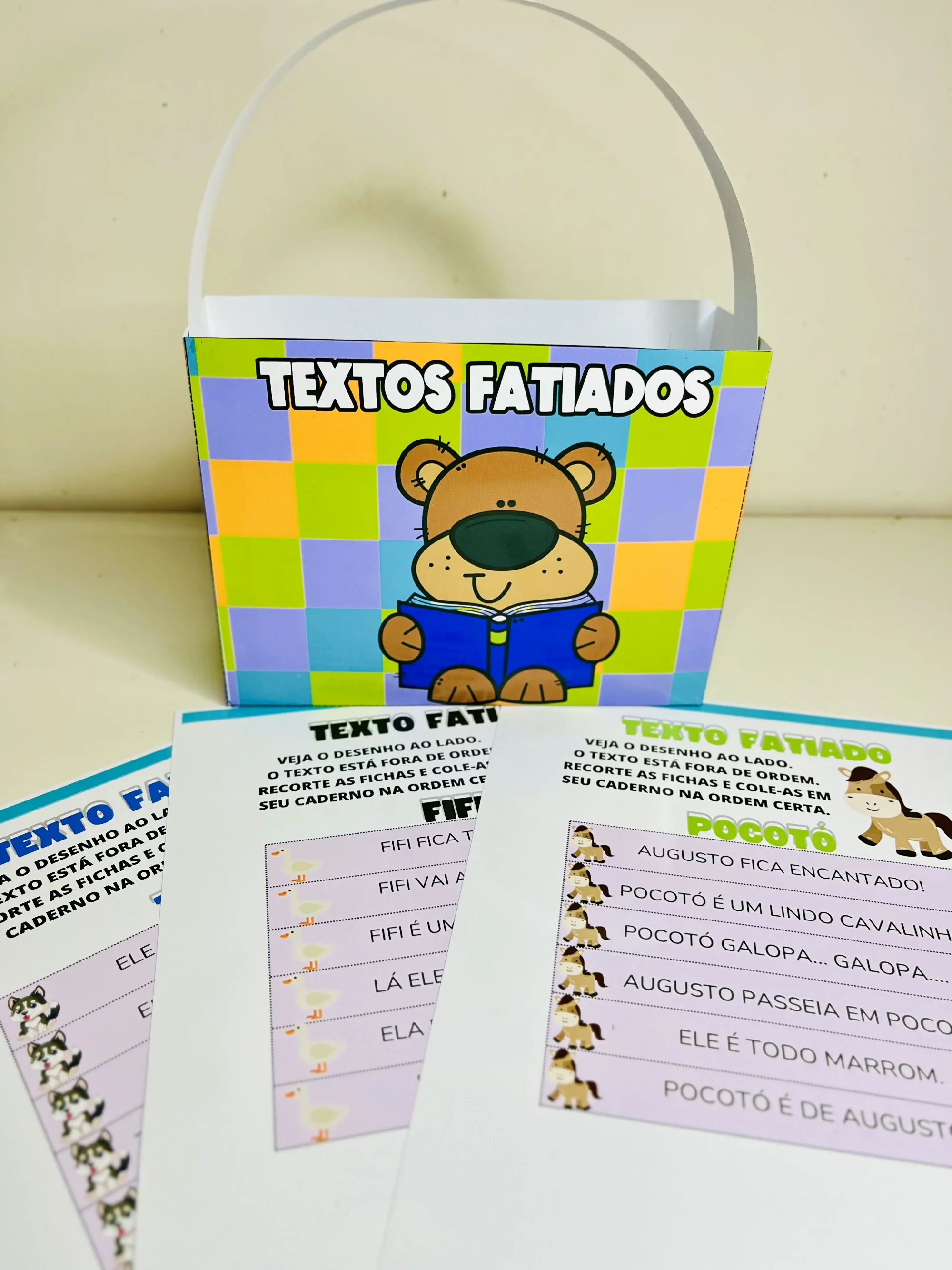 Textos Fatiados com Maletinha – Material Pedagógico — amostra 4: O material acompanha uma linda maletinha para armazenar e…