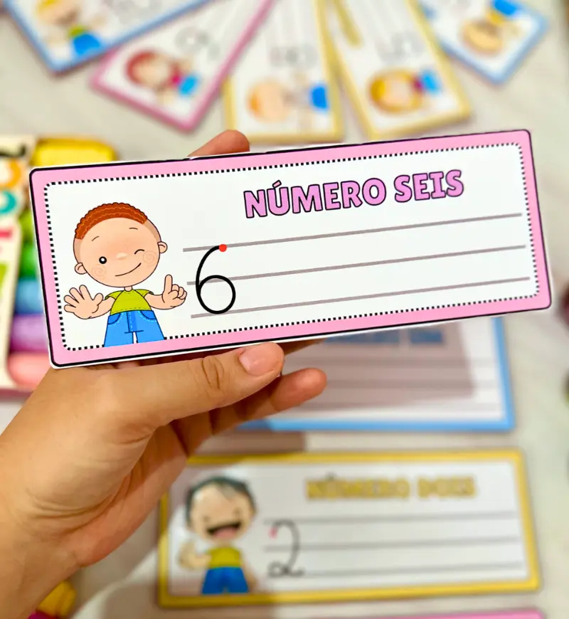Traçado dos Números de 0 a 10: Fichas para Educação Infantil — amostra 1: Traçado dos números com apoio da contagem nos dedos