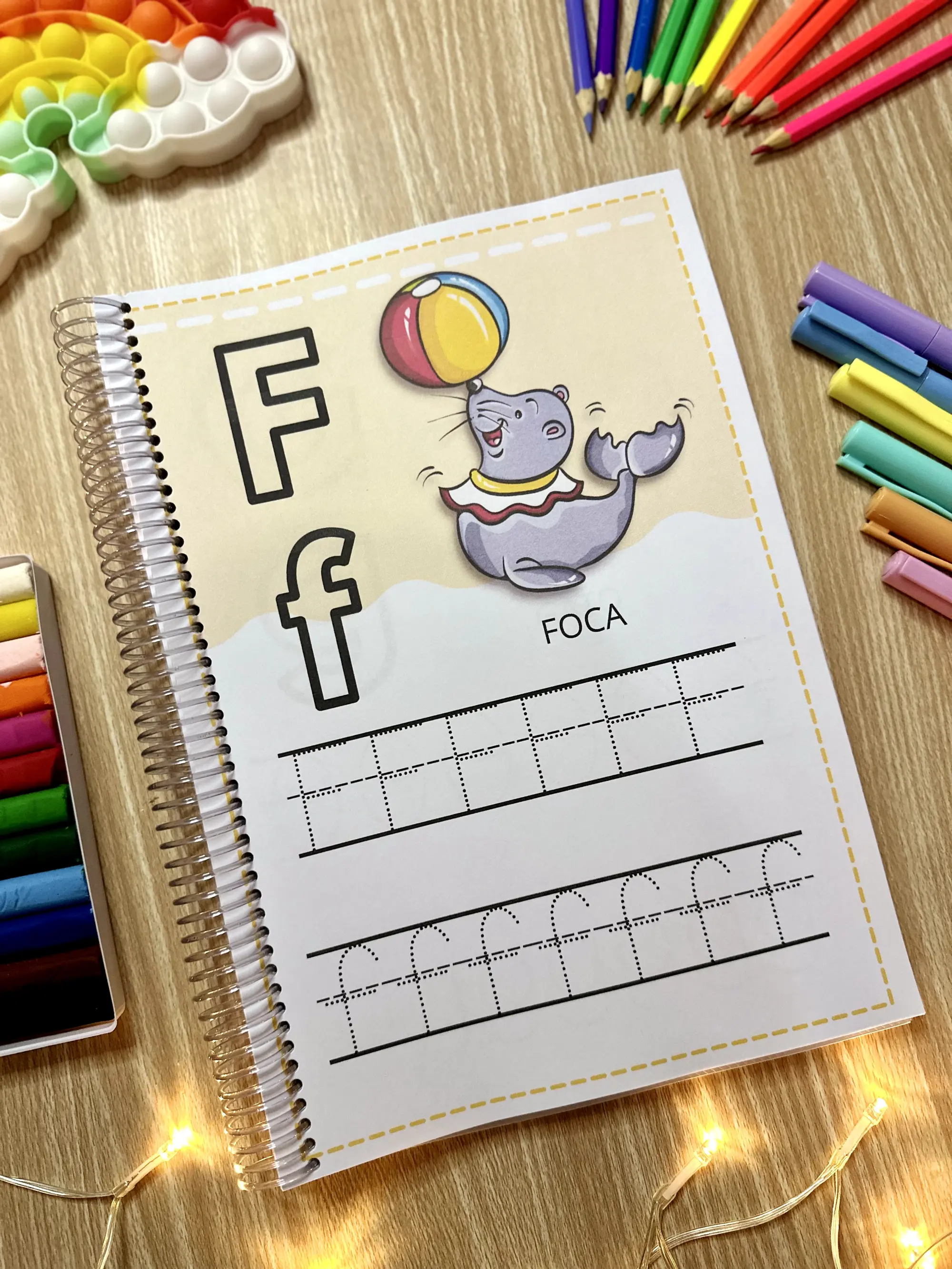 🐝 TRAÇANDO AS LETRAS – ATIVIDADES DE ALFABETIZAÇÃO — amostra 5: Uma apostila lúdica, colorida e cuidadosamente elaborada…
