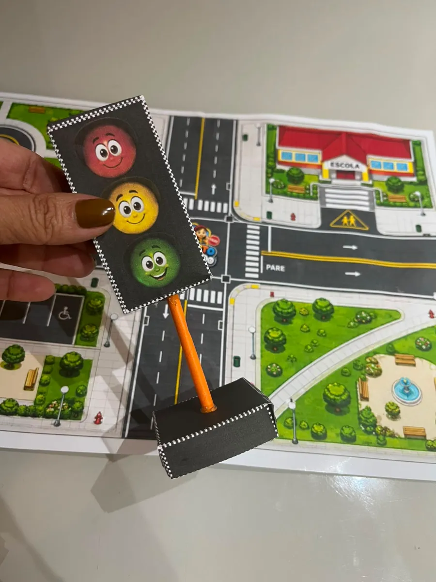 🚦 TRÂNSITO DIVERTIDO - Educação infantil, anos iniciais, — amostra 1: ✂️ O QUE VEM NO MATERIAL