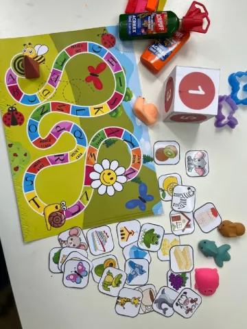 Trilha do Alfabeto - Jogo Pedagógico Educação Infantil e Alfabetização — amostra 2: Aqui, a alfabetização acontece de forma…