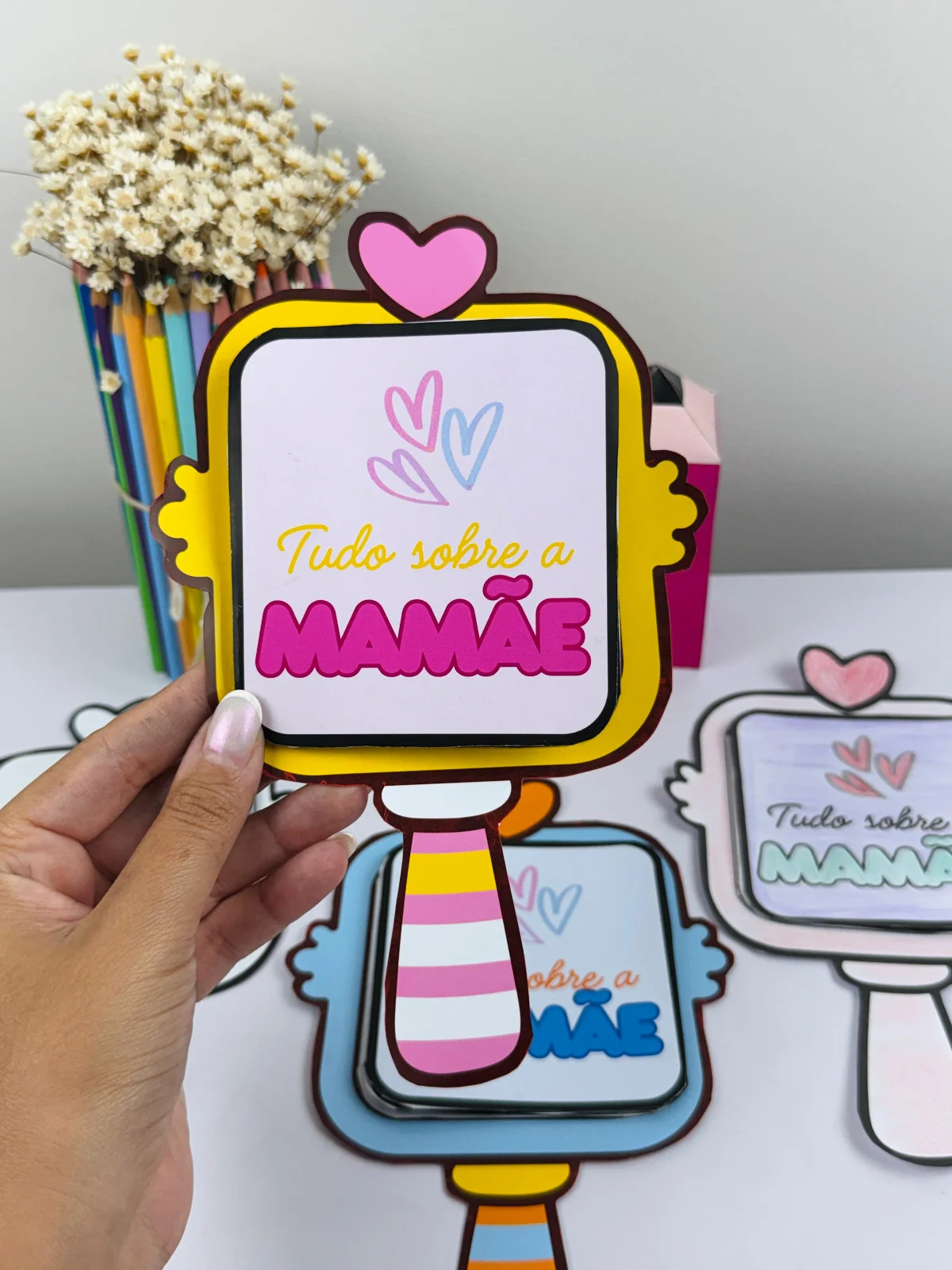 Tudo Sobre a Mamãe – Espelho Interativo Dia das Mães para Imprimir — amostra 3: Um material encantador e cheio de…
