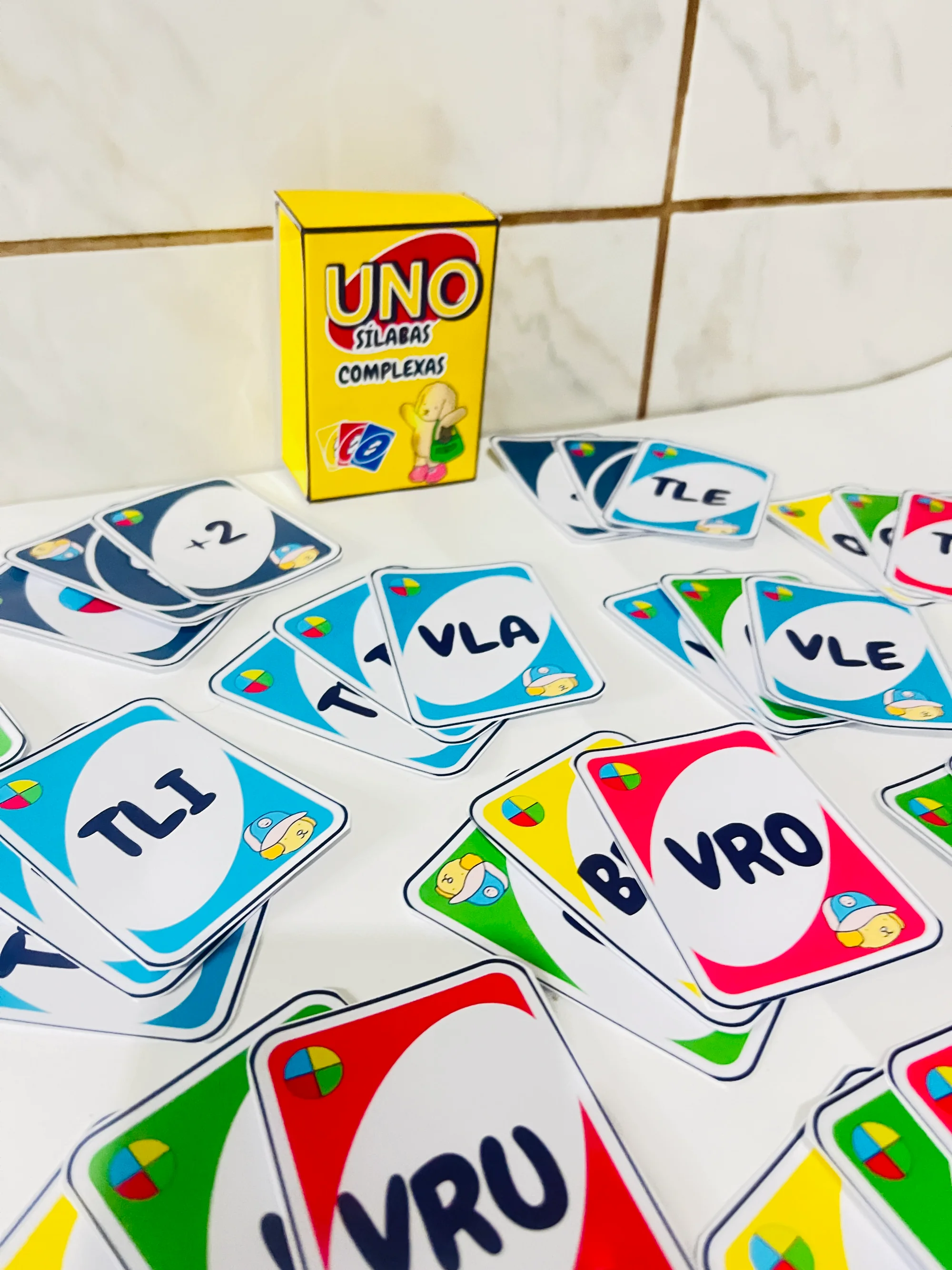 🃏✨ UNO DAS SÍLABAS COMPLEXAS– ALFABETIZAÇÃO INICIAL — amostra 4: Com o UNO DAS SÍLABAS – Bobbie Goods , seus alunos vão…