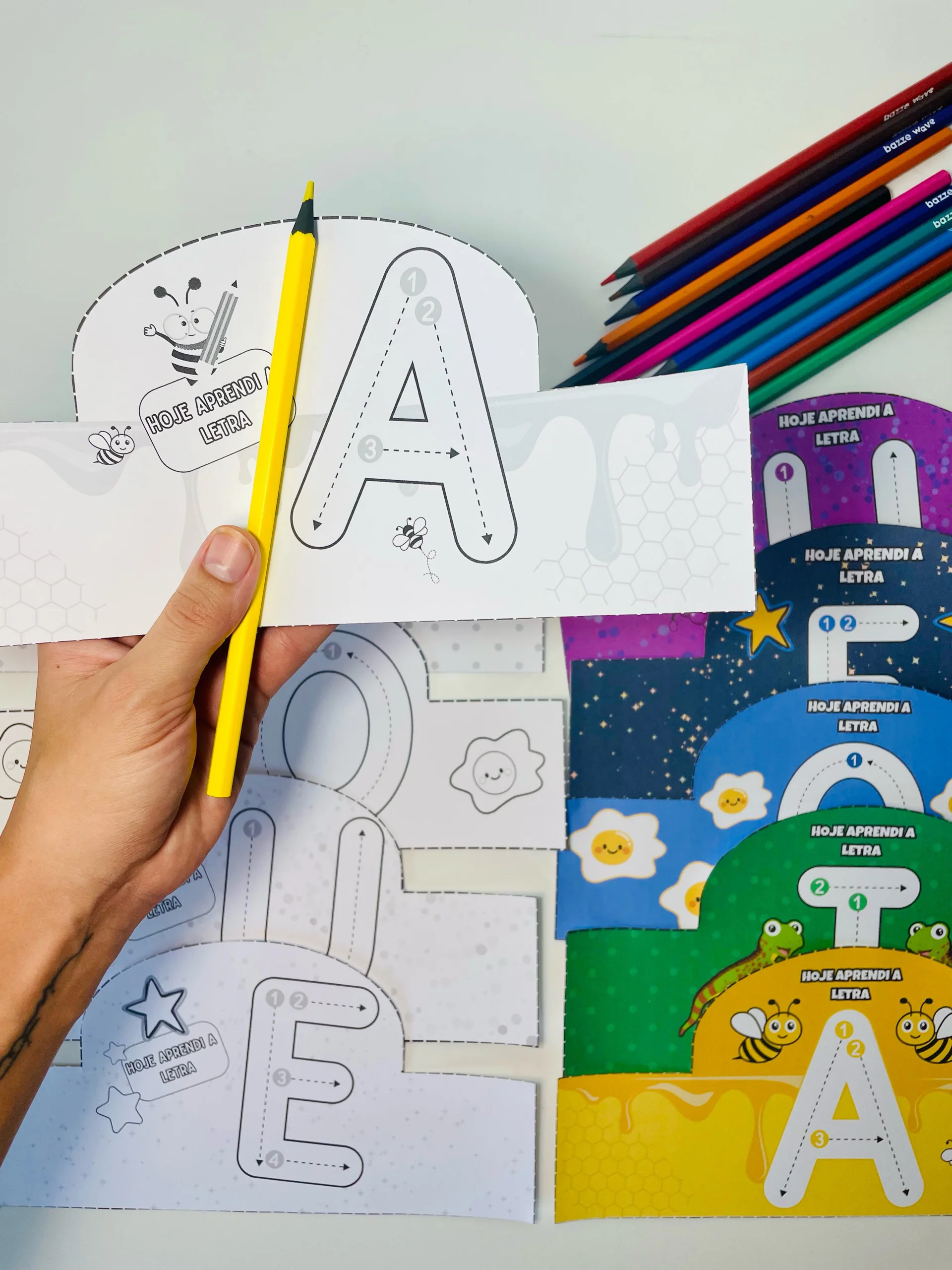 🔤 Viseira das Vogais – Atividade Lúdica para Alfabetização — amostra 5: 🔤 Viseira das Vogais: moldes para confeccionar… 🔤 Viseira das Vogais – Atividade Lúdica para Alfabetização — amostra 5: 🔤 Viseira das Vogais: moldes para confeccionar…