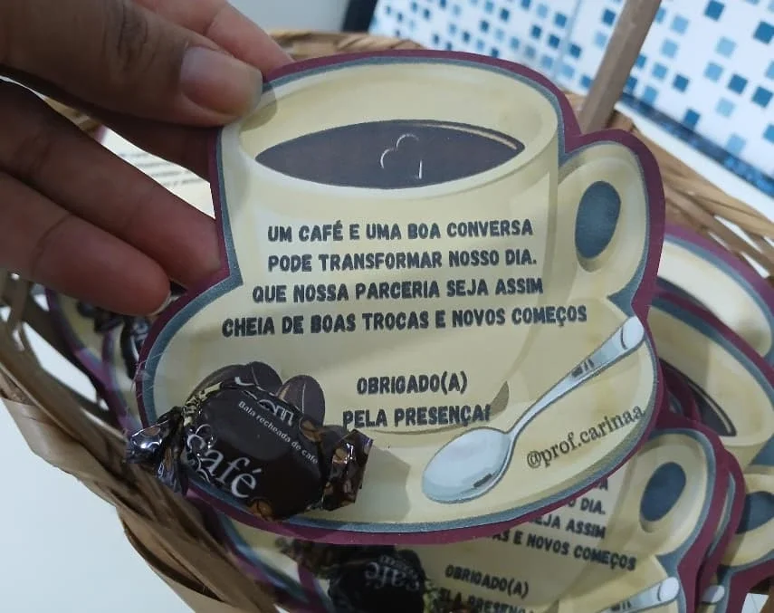 Xícara de Café – Painel e lembrancinha para Reunião de Pais — amostra 1: Material para reunião de pais com mensagem sobre… Xícara de Café – Painel e lembrancinha para Reunião de Pais — amostra 1: Material para reunião de pais com mensagem sobre…